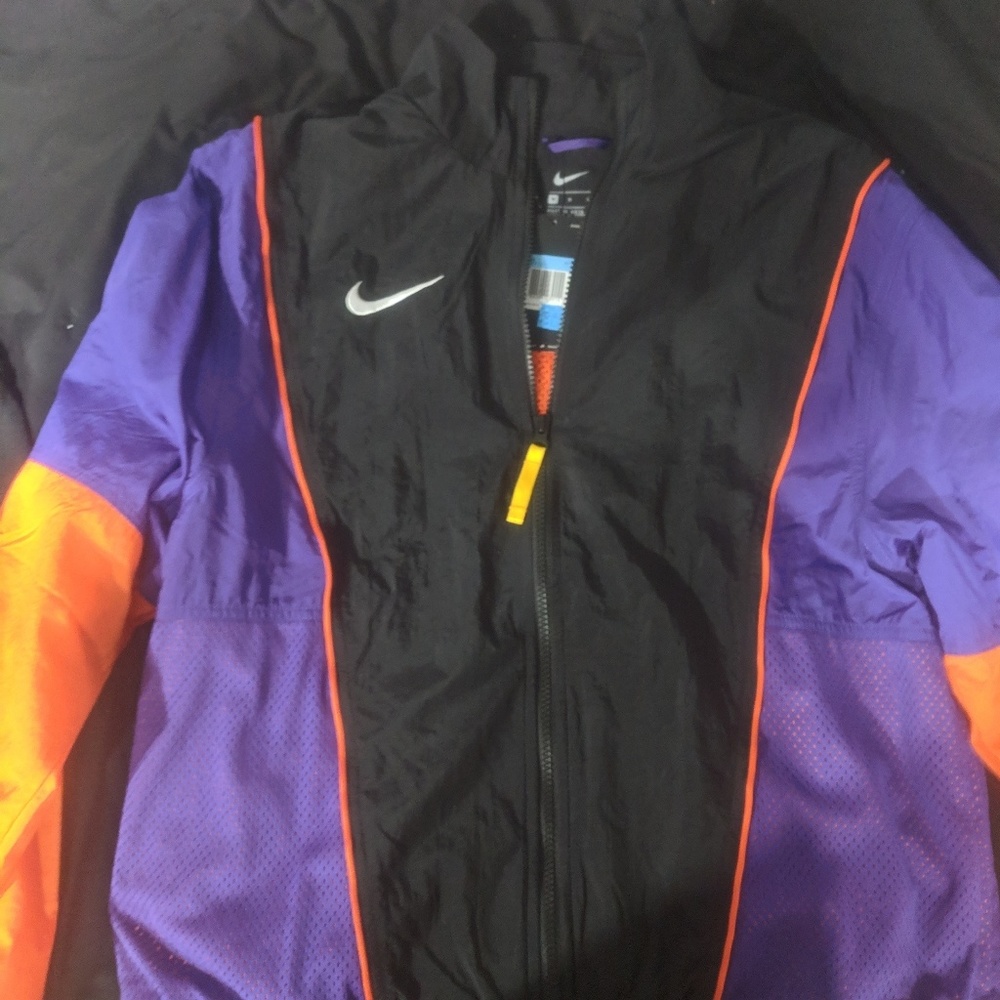 Nike vintage style windbreaker. (New w tags)